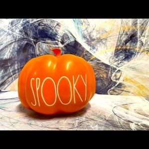 Brand New pumpkin decoration Rae Dunn.